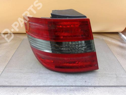 Used Left taillight Left taillight MERCEDES-BENZ B-CLASS Sports Tourer (W245) B 180 CDI (245.207) (109 hp) 10580899 10580899