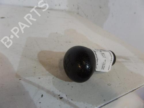 Used Gear lever OPEL AGILA (A) (H00) 1.2 16V (F68) (75 hp) 25070489