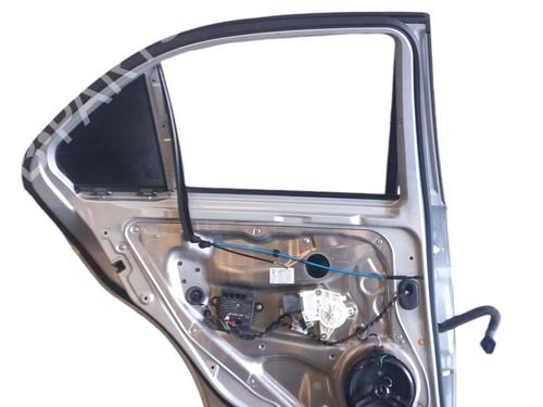 Used Left rear door MERCEDES-BENZ C-CLASS (W204) [2007-2015]  25074483