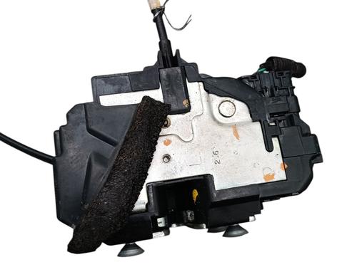 front-left-lock-nissan-pulsar-hatchback-c13-2014-33307926 main image