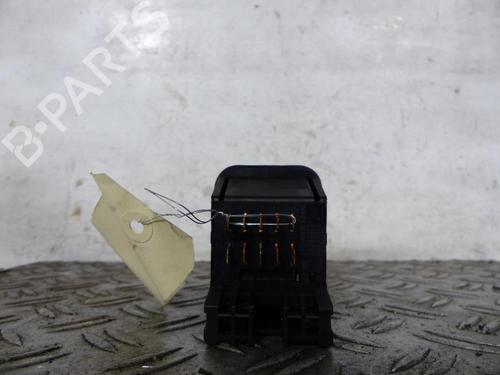 Used Switch Switch OPEL AGILA A (H00) 1.2 16V (F68) (75 hp) 25065049 25065049