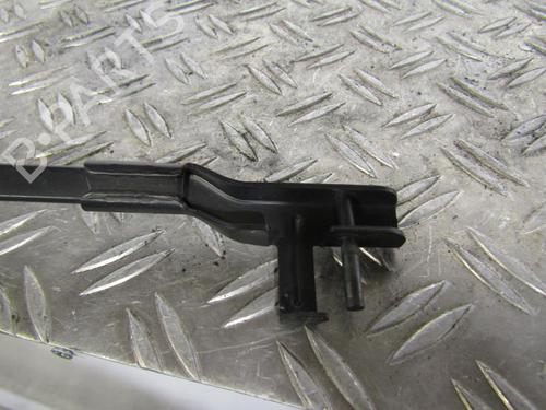 Used Front windshield wiper arm Front windshield wiper arm 25069575 25069575