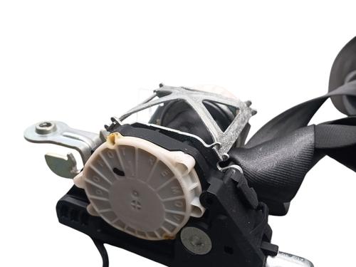 front-right-seatbelt-renault-clio-iii-grandtour-kr01_-2007-32292645 main image