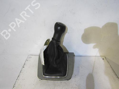 Used Gear lever AUDI A4 B6 (8E2) [2000-2005]  25090445