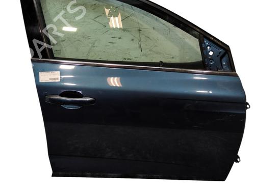 right-front-door-renault-megane-iv-hatchback-b9amn_-2015-29482139 main image
