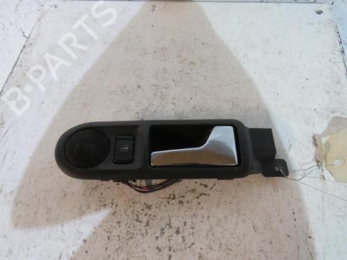 Used Rear right interior door handle VW GOLF III (1H1) 1.9 TDI (110 hp) 25095336