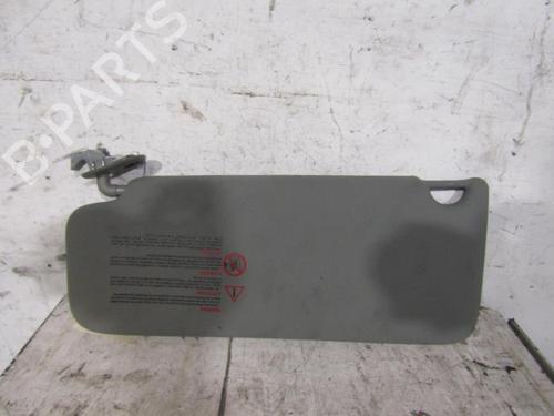 Used Right sun visor Right sun visor 25070201 25070201