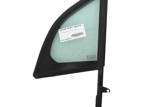 front-left-quarter-glass-ds-ds-3-sa_-2015-2016-2017-2018-2019-35938140 main image