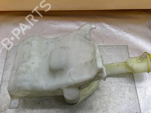 Used Windscreen washer tank Windscreen washer tank 25110625 25110625