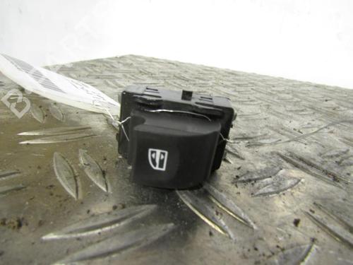 Used Right rear window switch RENAULT MEGANE III Hatchback (BZ0/1_, B3_) 1.5 dCi (86 hp) 25084784