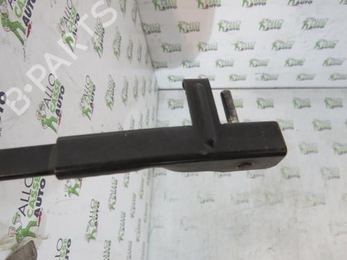 Front windshield wiper arm VW TOURAN (1T1, 1T2) 2.0 TDI | BP25086381C143 