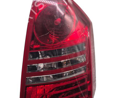 right-taillight-chrysler-300c-lx-le-2004-25061445 main image