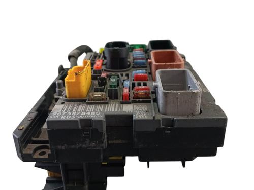 Used Fuse box Fuse box PEUGEOT 308 I (4A_, 4C_) 1.6 HDi (92 hp) 33304920 33304920