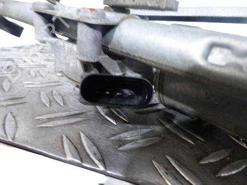 Used Front wiper motor Front wiper motor MERCEDES-BENZ E-CLASS T-Model (S213) E 220 d 4-matic (213.205) (194 hp) 25065080 25065080