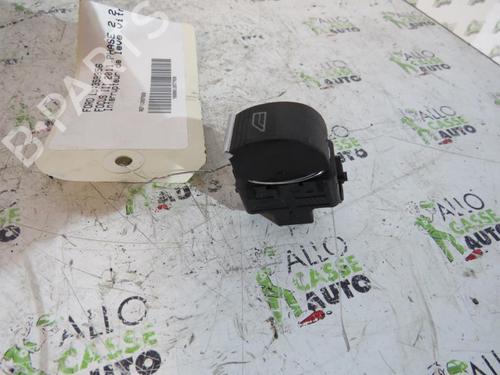 Used Right rear window switch FORD FOCUS III Saloon 2.0 TDCi (150 hp) 25114998