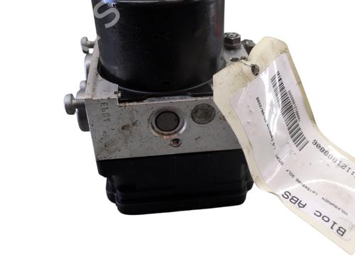 Used ABS pump VW GOLF V (1K1) 1.6 (102 hp) 32673938