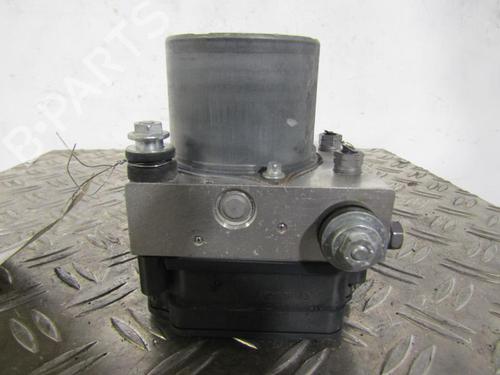 Used ABS pump ABS pump RENAULT KANGOO Express (FW0/1_) 1.5 dCi 75 (FW07, FW10, FW04) (75 hp) 25069655 25069655