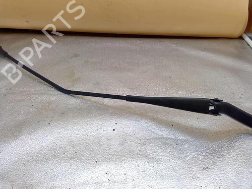 Used Front windshield wiper arm OPEL CORSA E (X15) 1.4 (08, 68) (90 hp) 25063384