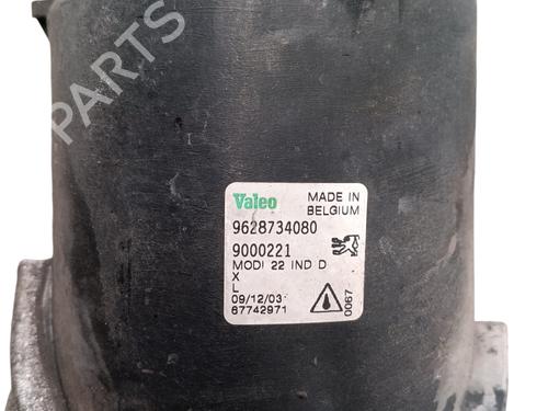 Used Left front fog light Left front fog light PEUGEOT 206 Hatchback (2A/C) 1.4 16V (88 hp) 30399539 30399539