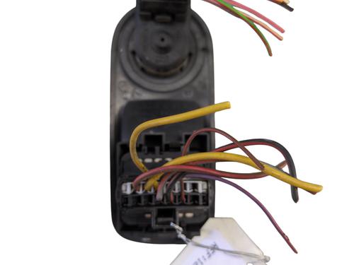 Used Left front window switch Left front window switch RENAULT TRAFIC II Bus (JL) 2.0 dCi 90 (JL00, JL01, JL0H, JL0M, JL0P, JL0S) (90 hp) 32864343 32864343