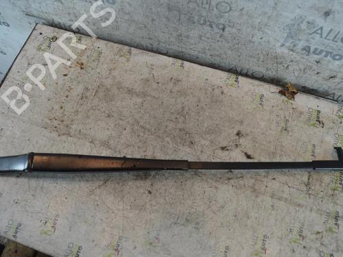 Used Front windshield wiper arm VW TOURAN (1T1, 1T2) 2.0 TDI (136 hp) 25115113