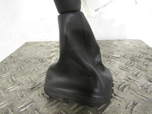Used Gear lever RENAULT MEGANE III Hatchback (BZ0/1_, B3_) 1.5 dCi (86 hp) 25084782