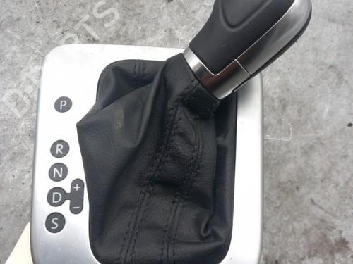 Used Gear lever VW GOLF PLUS V (5M1, 521) [2004-2013]  25074806