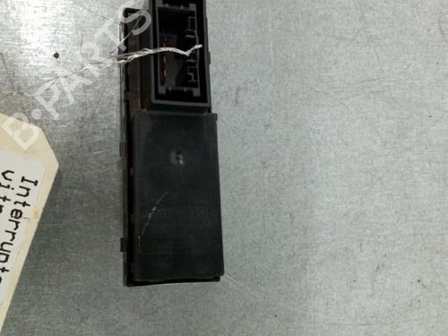 right-rear-window-switch-fiat-tipo-saloon-356_-357_-2015-25104123 main image