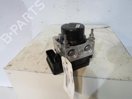 Used ABS pump TOYOTA YARIS (_P13_) 1.3 (NSP130_, NSP130) (99 hp) 25114626