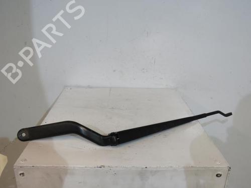 Used Front windshield wiper arm FORD FUSION (JU_) 1.4 TDCi (68 hp) 25083735