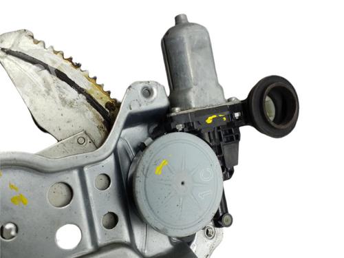 Raammechaniek links voor SUZUKI SWIFT III (MZ, EZ) 1.3 DDiS (RS413D) 8340263J51