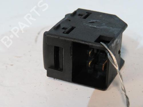 Used Right front window switch Right front window switch VW BORA Variant (1J6) 1.9 TDI (115 hp) 25108884 25108884