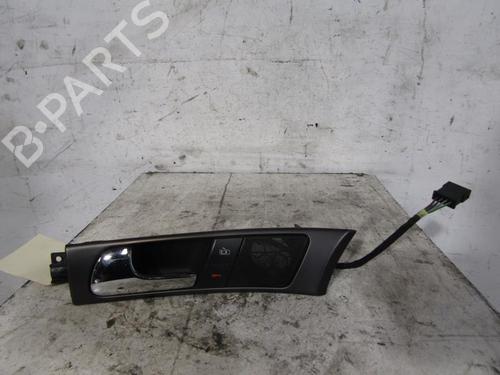 Venstre foran invendig håndtak AUDI A6 C5 (4B2) 1.9 TDI (110 hp) 25085090