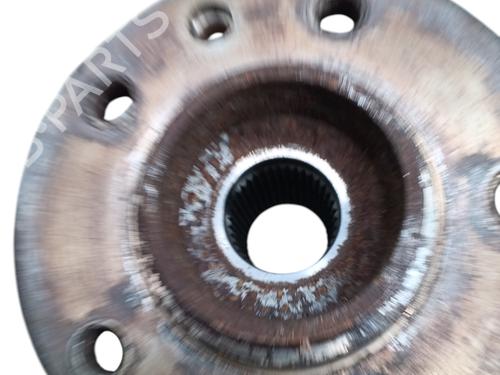 Used Left front steering knuckle Left front steering knuckle VW TRANSPORTER T5 Bus (7HB, 7HJ, 7EB, 7EJ) 2.0 TDI 4motion (140 hp) 31297955 31297955