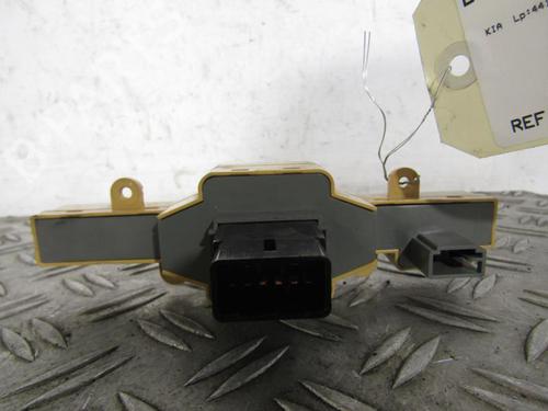 Used Warning switch Warning switch KIA CARENS III MPV (UN) 2.0 CRDi 140 (140 hp) 25091836 25091836
