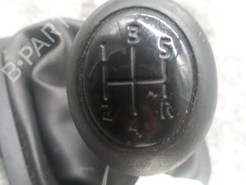 Used Gear lever RENAULT MEGANE III Hatchback (BZ0/1_, B3_) 1.5 dCi (BZ0C) (90 hp) 25101168