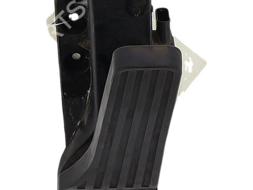 pedal-mercedes-benz-e-class-w212-2009-2010-2011-2012-2013-2014-2015-2016-40271787 main image