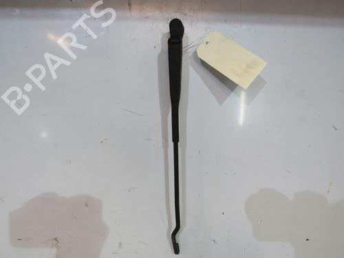 Used Front windshield wiper arm RENAULT CLIO I (B/C57_, 5/357_) 1.2 (B/C/S57A, B/C57S, 5/357F, 5/357J, 5/357L, 5/357R) (58 hp) 28321495