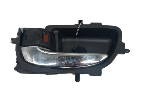 Used Front left interior door handle Front left interior door handle TOYOTA YARIS (_P13_) 1.5 Hybrid (NHP130_, NHP130) (101 hp) 25074145 25074145
