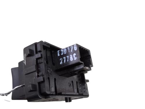 Used Right front window switch RENAULT MEGANE III Hatchback (BZ0/1_, B3_) 1.5 dCi (BZ09, BZ0D, BZ1W, BZ29, BZ14) (110 hp) 32176121