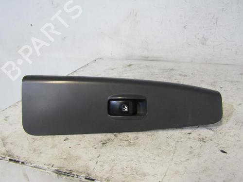 Used Right front window switch KIA CERATO I Hatchback (LD) 2.0 CRDi (112 hp) 25068860