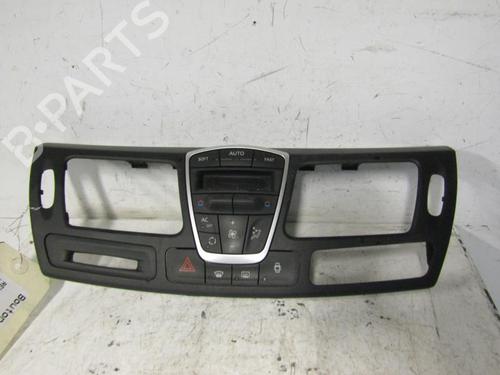 Used Climate control RENAULT LAGUNA III (BT0/1) 2.0 dCi (BT01, BT08, BT09, BT0E, BT0K, BT12, BT1C, BT1D,... (150 hp) 25068939