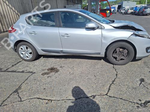 Brugte RENAULT MEGANE III Hatchback (BZ0/1_, B3_) 1.2 TCe (BZ2B, BZ11) 4866304