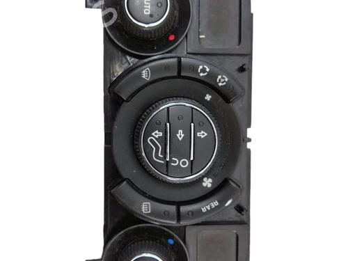 Used Climate control PEUGEOT 5008 (0U_, 0E_) 1.6 HDi (112 hp) 25100109