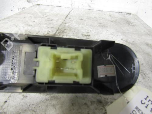 Used Right front window switch Right front window switch RENAULT CLIO IV Grandtour (KH_) 1.5 dCi 90 (KHN3, KHN4) (90 hp) 25070154 25070154