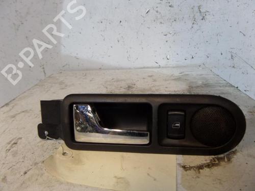 Venstre bak invendig håndtak VW GOLF IV (1J1) 1.9 TDI (130 hp) 25096764