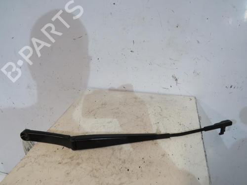 Used Front windshield wiper arm SKODA OCTAVIA II (1Z3) 1.9 TDI (105 hp) 25086060