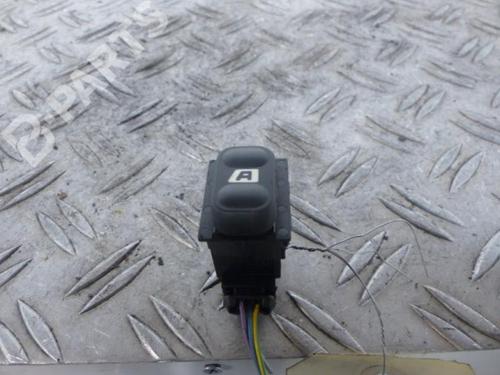 Used Right rear window switch Right rear window switch PEUGEOT 607 (9D, 9U) 2.2 HDi (133 hp) 10584933 10584933