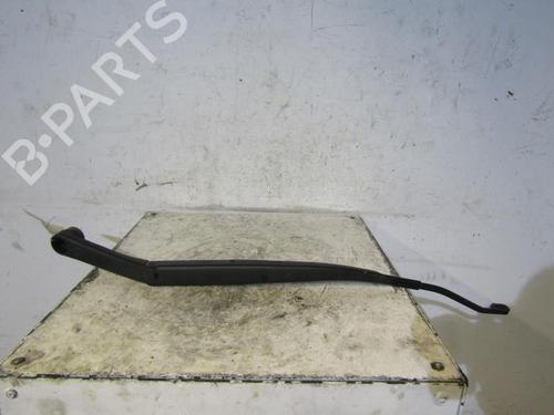 Used Front windshield wiper arm HYUNDAI i10 I (PA) 1.2 (86 hp) 25079263