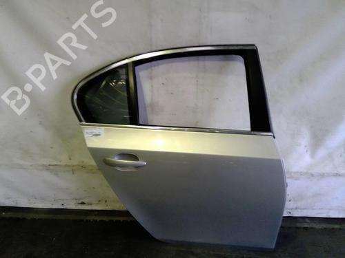 Used Right rear door Right rear door 25068270 25068270
